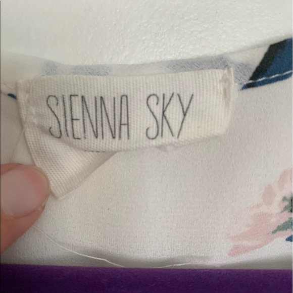 Floral blouse - Picture 3 of 3